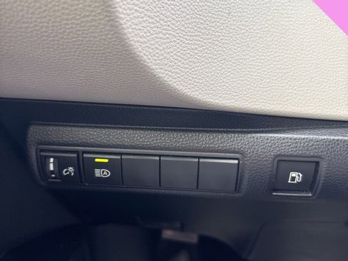 Used 2023 Toyota Corolla LE image 8