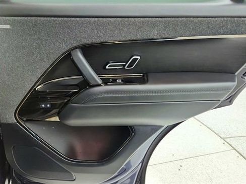 Used 2025 Land Rover Range Rover Sport Dynamic SE image 27