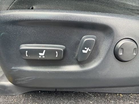 Used 2016 Toyota 4Runner SR5 AWD/4WD image 17