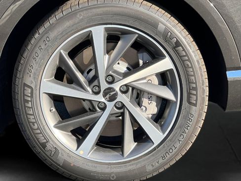 New 2026 Genesis GV80 2.5T Advanced image 36