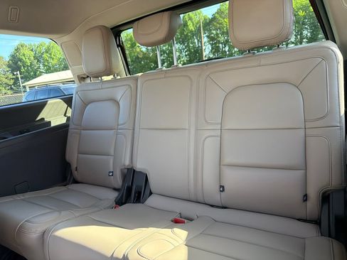 Used 2024 Lincoln Navigator Reserve AWD/4WD image 33