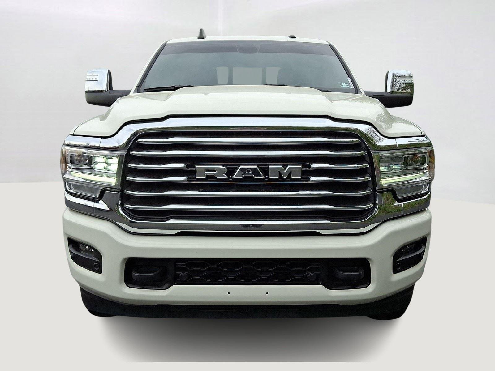 Used 2024 RAM 2500 Limited AWD/4WD image 2