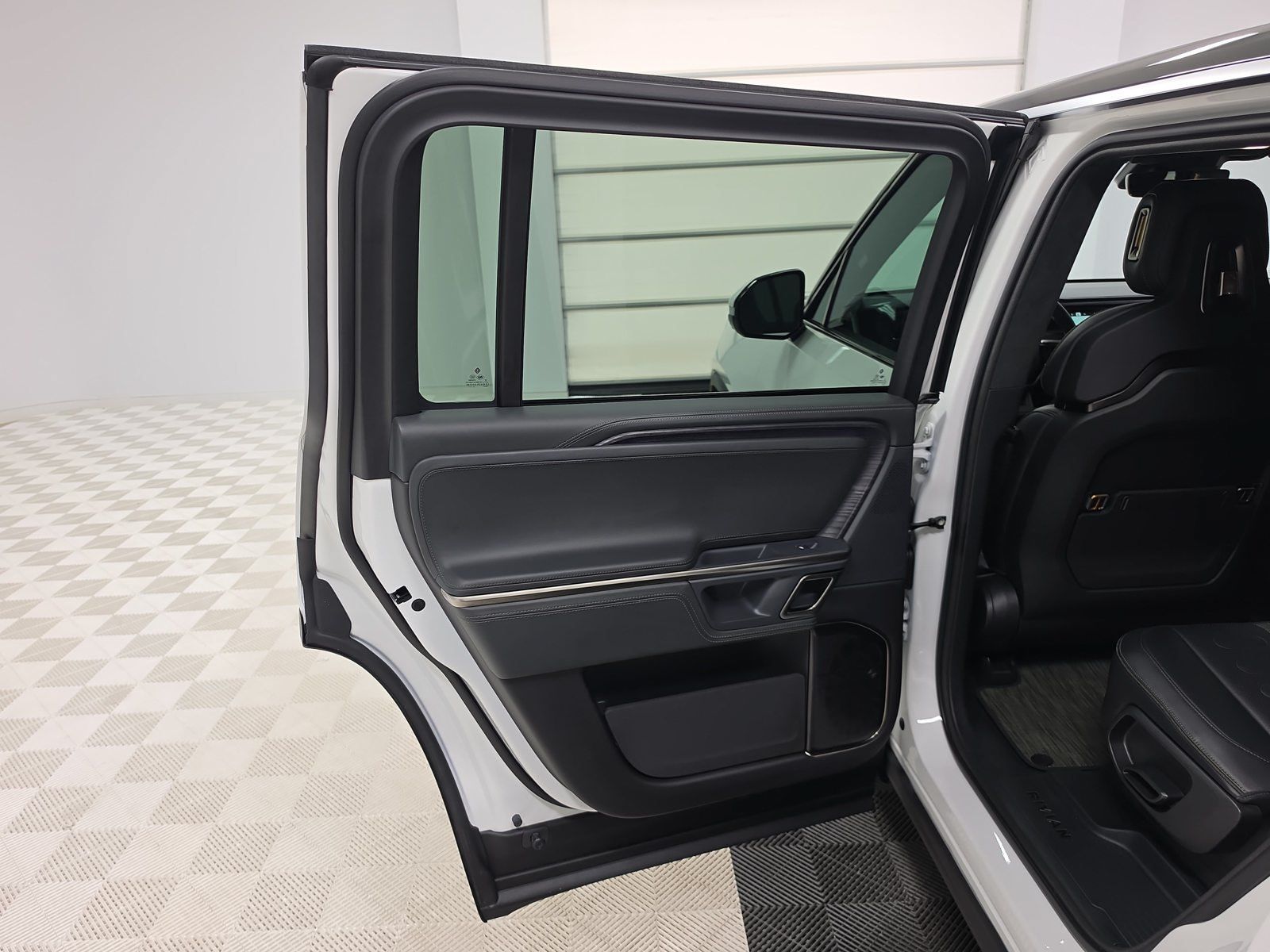 Used 2024 Rivian R1S Adventure Quad AWD/4WD image 17