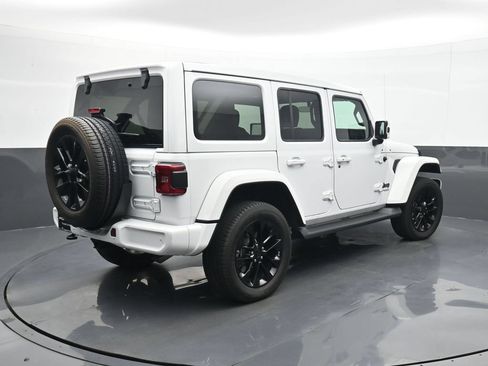 Used 2021 Jeep Wrangler Unlimited Sahara AWD/4WD image 21