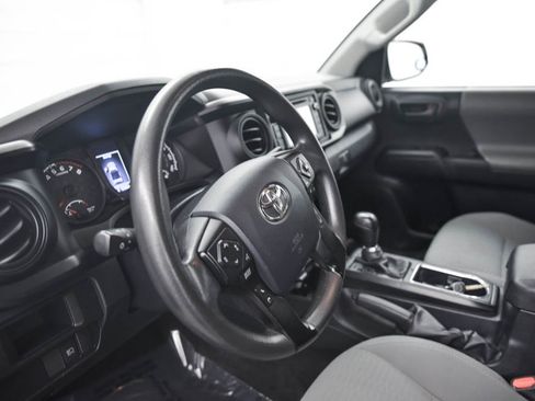 Used 2018 Toyota Tacoma SR image 2
