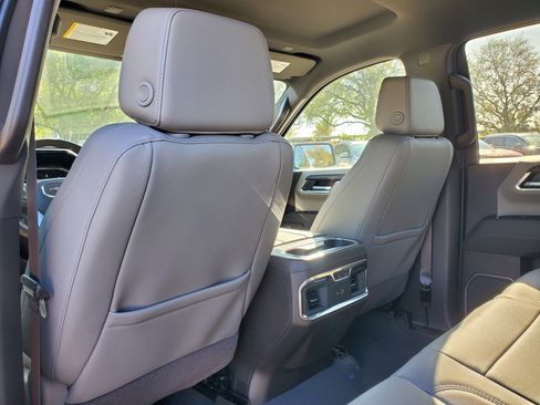 New 2026 GMC Sierra 1500 SLT w/ SLT Premium Plus Package image 5