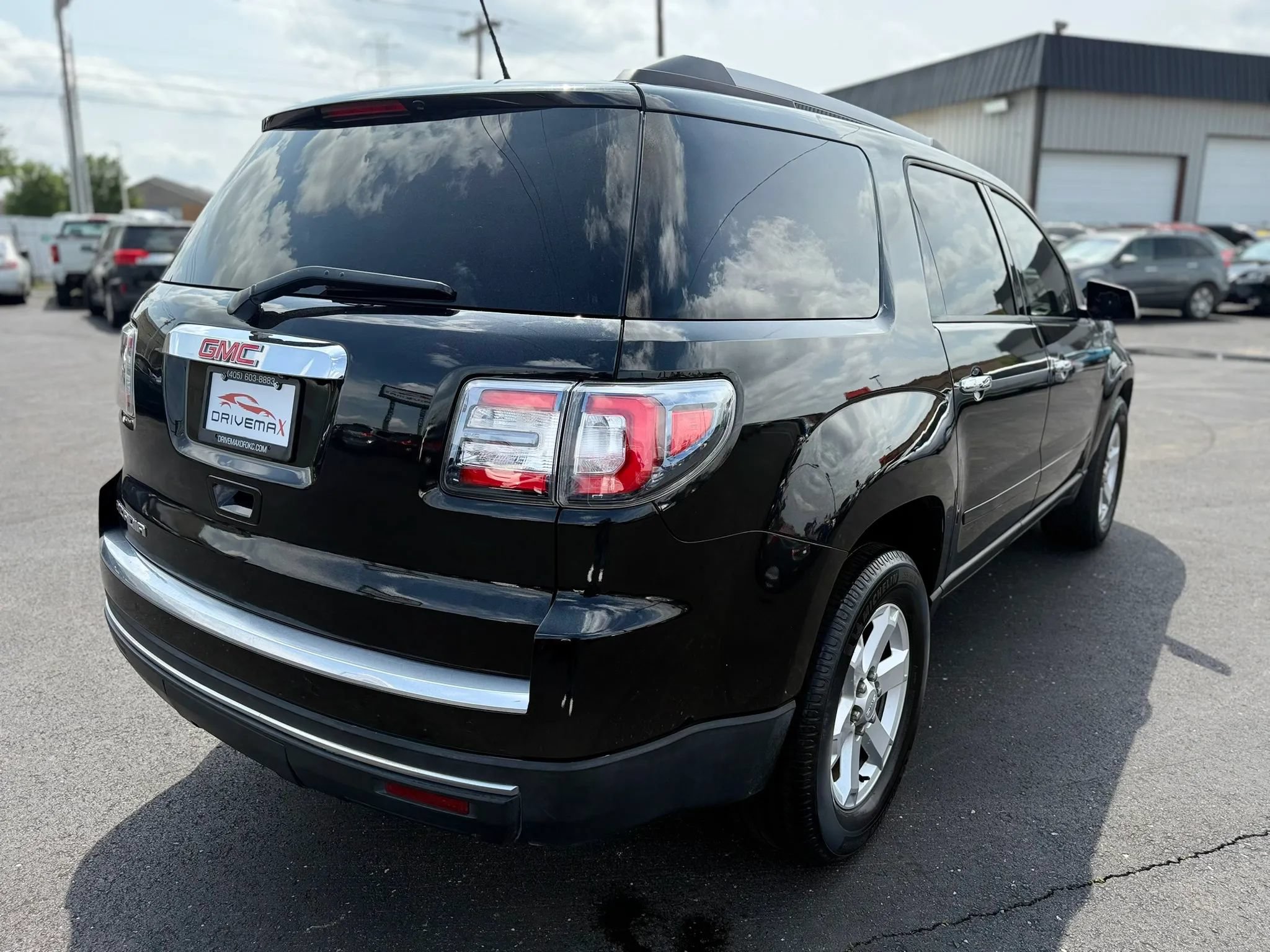 Used 2015 GMC Acadia SLE FWD image 5