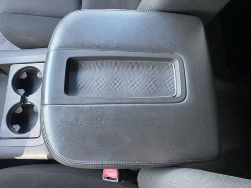 Used 2011 Chevrolet Suburban 2500 LS w/ Skid Plate Package AWD/4WD image 17