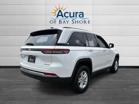 Used 2023 Jeep Grand Cherokee Laredo w/ Luxury Tech Group I AWD/4WD image 5