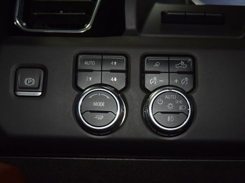 Used 2024 GMC Sierra 3500 Denali Ultimate image 39