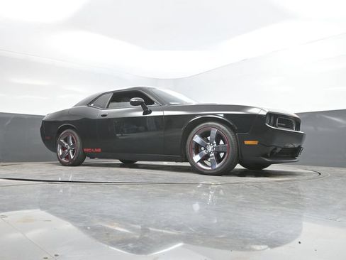 Used 2013 Dodge Challenger SXT RWD image 42