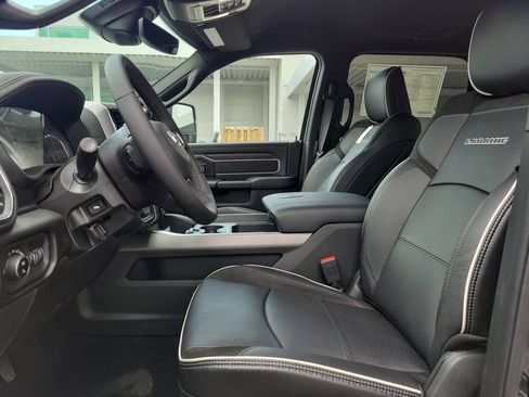 New 2026 RAM 2500 Laramie AWD/4WD image 12