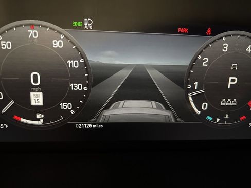 Used 2023 Land Rover Defender 110 V8 image 10