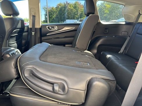 Used 2019 INFINITI QX60 Luxe w/ Essential Package image 21