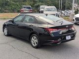 Used 2023 Hyundai Elantra SE image 5