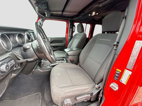 Used 2022 Jeep Wrangler Unlimited Sahara w/ Cold Weather Group AWD/4WD image 23