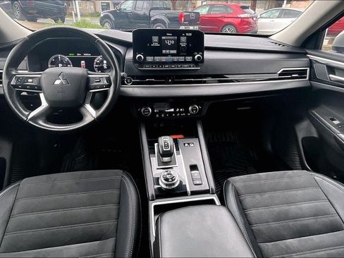 Used 2024 Mitsubishi Outlander SE AWD/4WD image 15