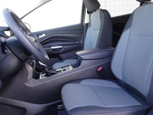 Used 2019 Ford Escape SE image 11