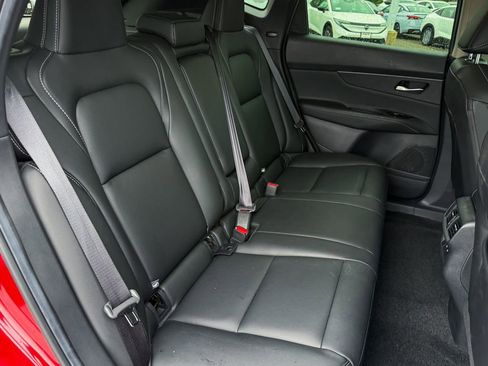 Used 2025 Nissan Murano SV FWD image 18