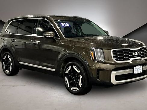 Used 2024 Kia Telluride S w/ S Sunroof Package AWD/4WD image 3