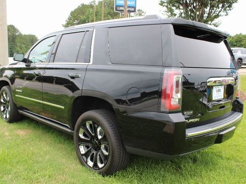 Used 2019 GMC Yukon Denali w/ Denali Ultimate Package image 4