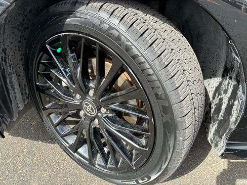 Used 2022 Toyota Camry SE image 10