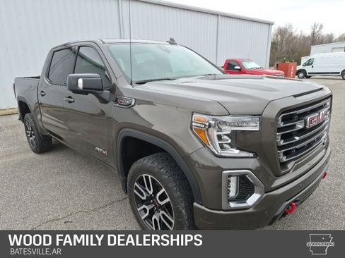 Used 2020 GMC Sierra 1500 AT4 w/ Technology Package image 3