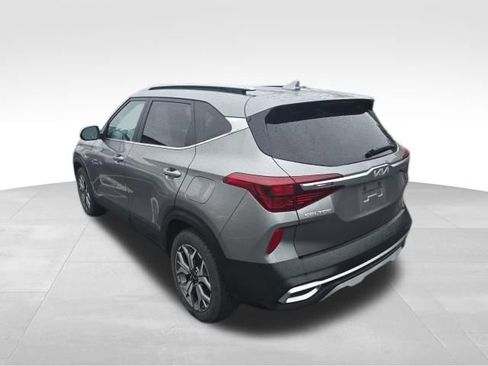Used 2023 Kia Seltos EX AWD/4WD image 4