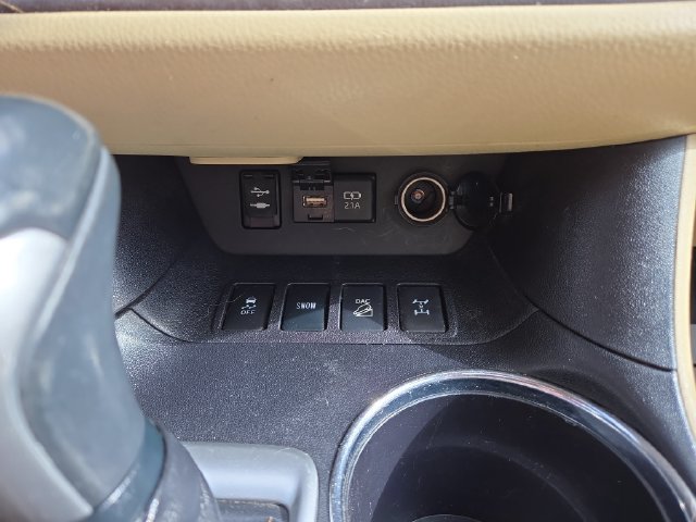 Used 2019 Toyota Highlander XLE AWD/4WD image 26