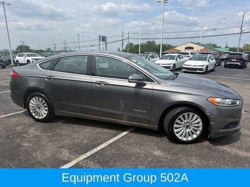 Used 2014 Ford Fusion SE w/ Equipment Group 502A FWD image 2