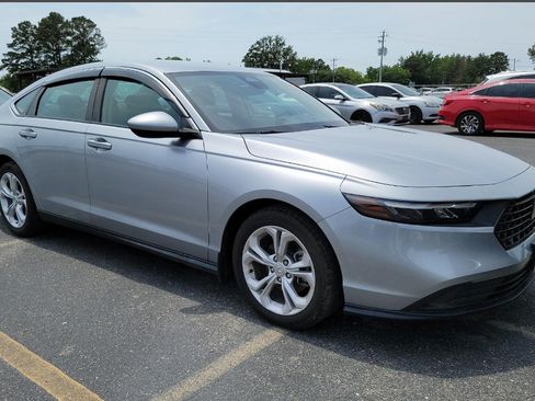 Used 2023 Honda Accord LX image 4