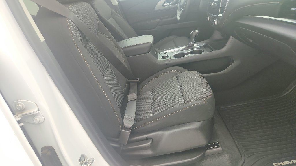 Certified 2020 Chevrolet Traverse LS FWD image 28