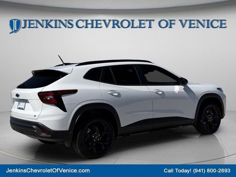 New 2026 Chevrolet Trax LT w/ Driver Confidence Package image 13