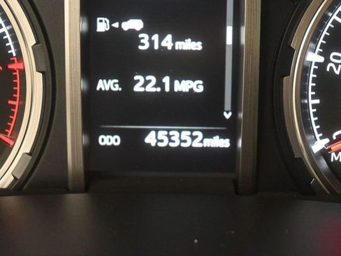 Used 2024 Toyota 4Runner TRD Off-Road image 14