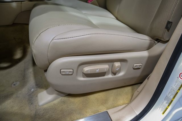 Used 2014 Lexus LX 570 4WD image 34