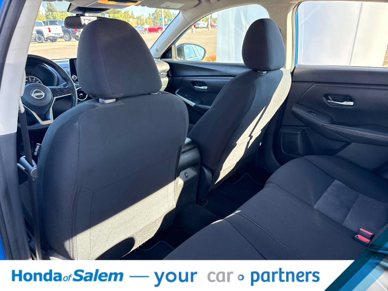 Used 2025 Nissan Sentra SR FWD image 12