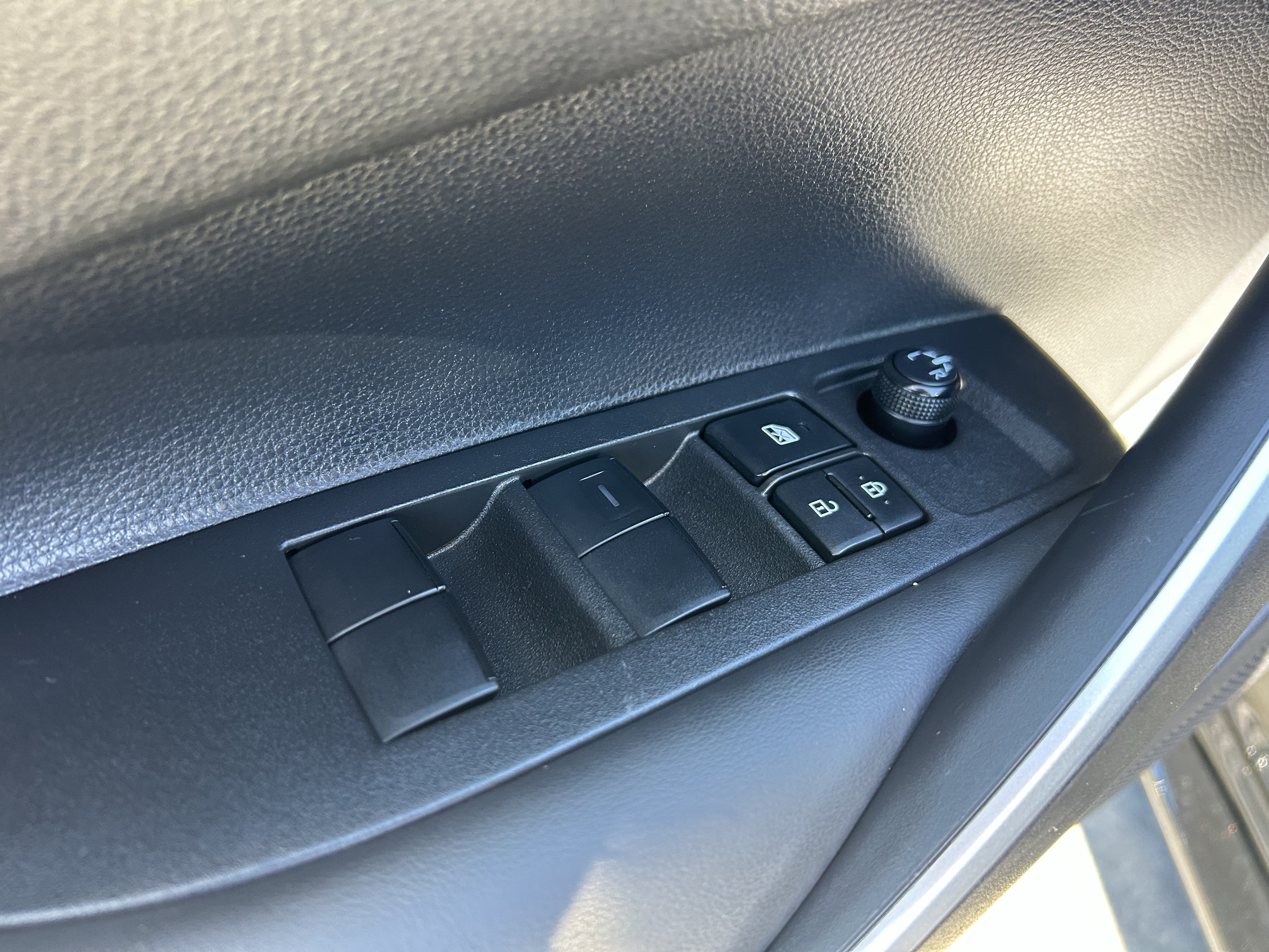 Certified 2024 Toyota Corolla SE FWD image 17
