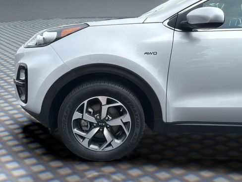 Used 2020 Kia Sportage LX AWD/4WD image 13