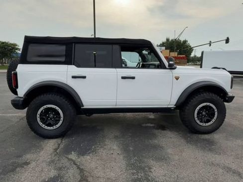 Used 2022 Ford Bronco Badlands AWD/4WD image 9