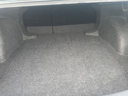 Used 2025 Toyota Corolla LE image 31