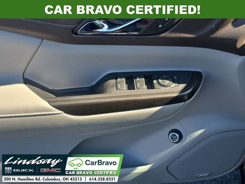 Certified 2023 GMC Acadia SLT image 21