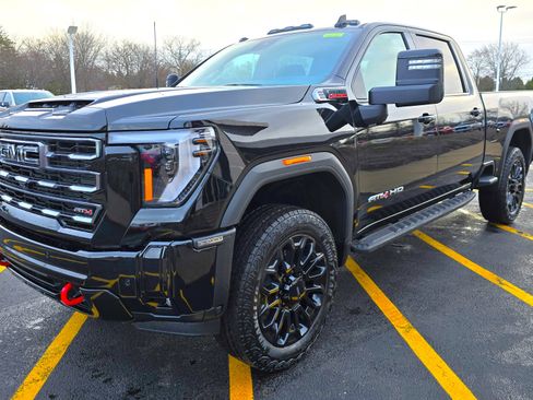 New 2026 GMC Sierra 2500 AT4 w/ AT4 Premium Plus Package image 4