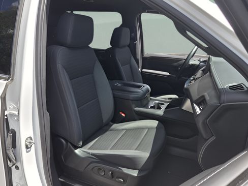 Certified 2023 Chevrolet Suburban LS RWD image 15