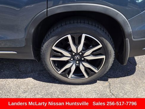 Used 2021 Honda Pilot Touring image 12