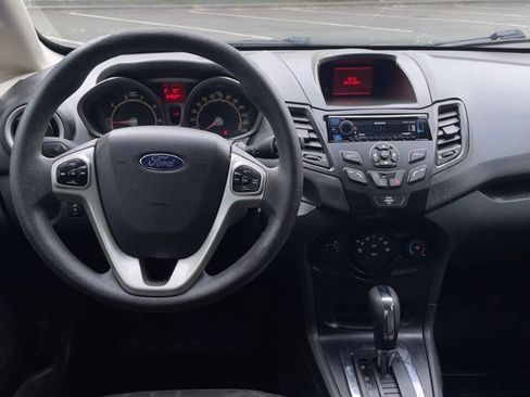 Used 2012 Ford Fiesta SE image 11