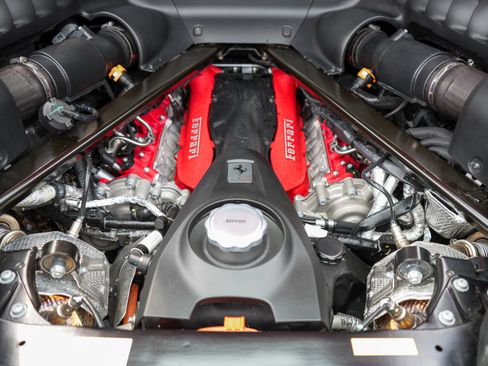 Used 2022 Ferrari SF90 Stradale AWD/4WD image 35