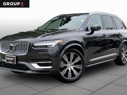 Used 2024 Volvo XC90 T8 Ultimate w/ Lounge Package