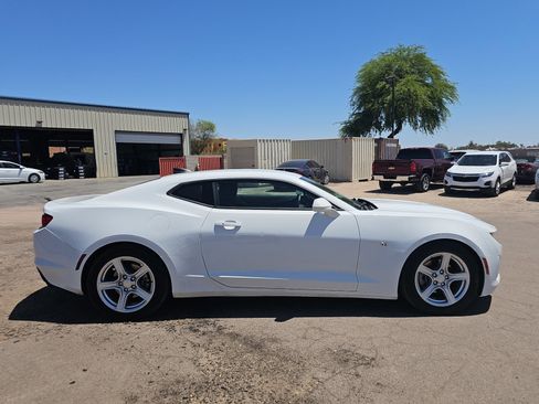 Used 2023 Chevrolet Camaro LT RWD image 6