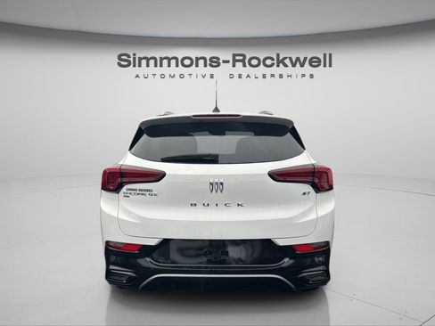 Used 2024 Buick Encore GX Sport Touring image 5