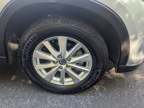 Used 2016 MAZDA CX-5 Touring image 11